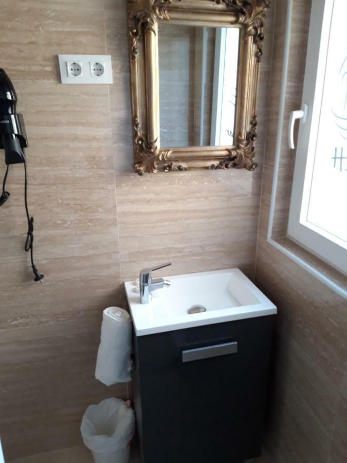 H.Albar Mieres Hotel Миерес Екстериор снимка
